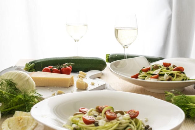 Zoodles mit mediterranem Gemüse