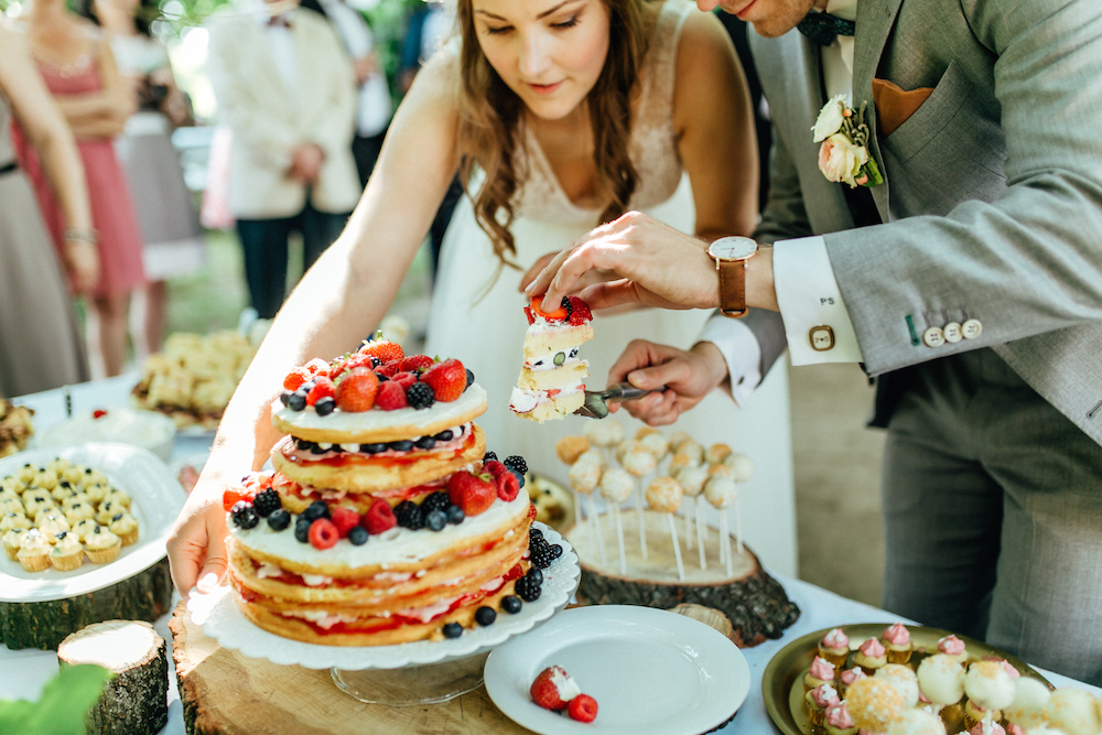 Wann sollte man die Hochzeitstorte servieren?