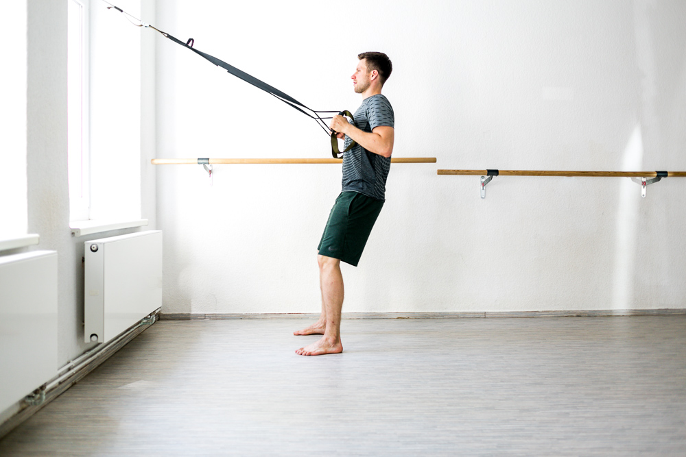 Beintraining mit dem Schlingentrainer