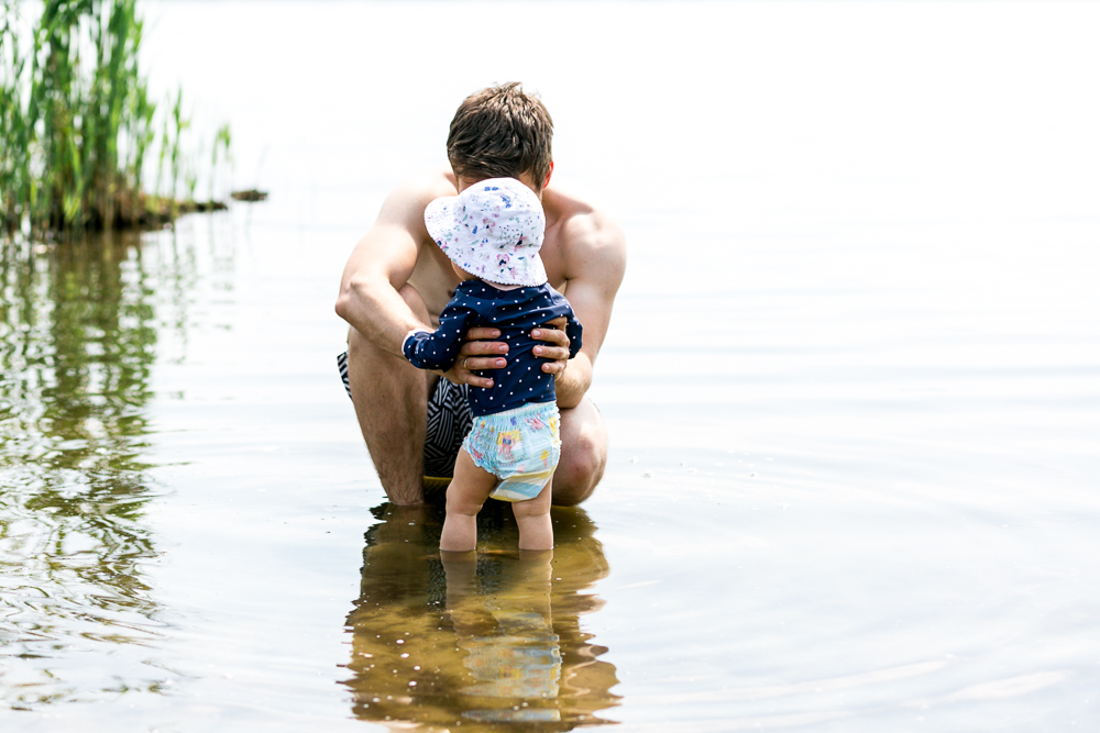 Spielideen für Babys und Kleinkinder im Sommer