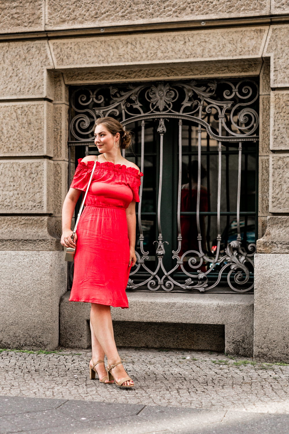 Date Night rotes Offshoulder Kleid