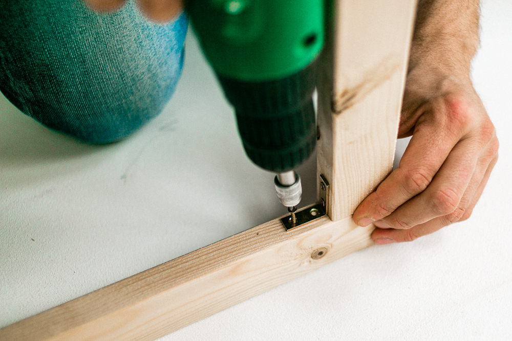 Bauanleitung für ein Schutzgitter für Kind und Hund Paravent Sicherheitsgitter Raumteiler selber bauen DIY