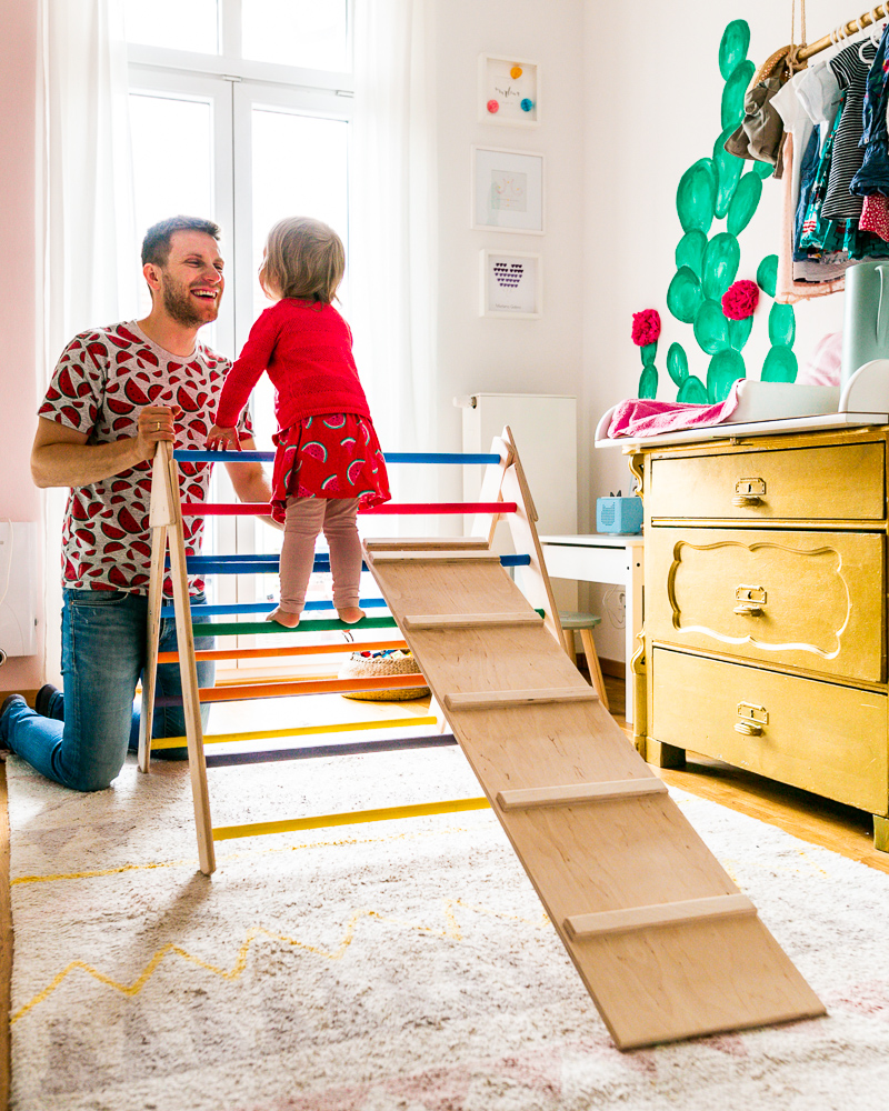 Vertrauen in Kinder haben Pikler Dreieck Spielspecht