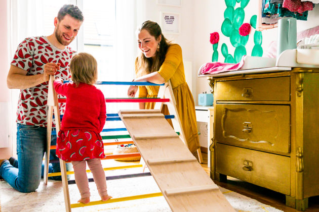 Vertrauen in Kinder haben Pikler Dreieck Spielspecht