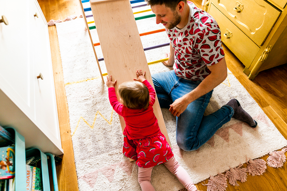 Vertrauen in Kinder haben Pikler Dreieck Spielspecht