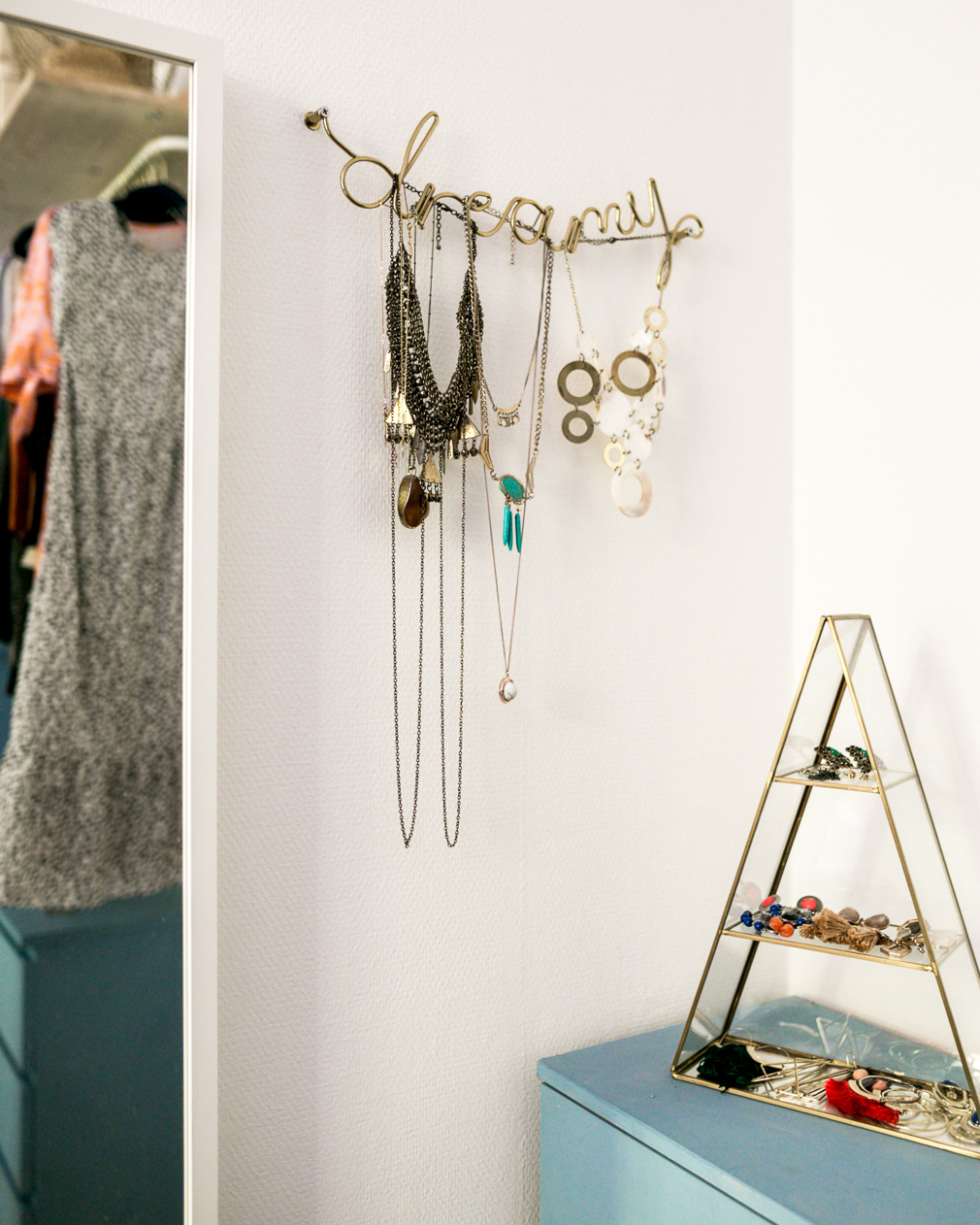 Minimalistischer Kleiderschrank – Unser DIY Upcycling Kleiderschrank aus IKEA Malm Kommoden