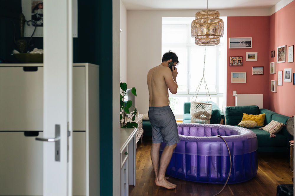 Hausgeburt Alleingeburt positiver Geburtsbericht friedliche Geburt Geburtspool