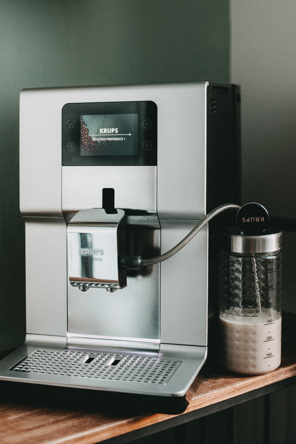 INTUITION PREFERENCE+ EA875E von Krups Kaffeevollautomat